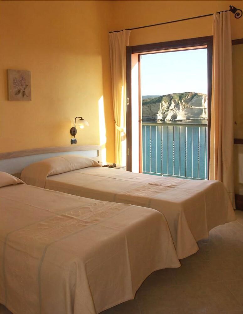 Felix Hotels - Hotel La Baja Santa Caterina Di Pittinuri  Exterior photo